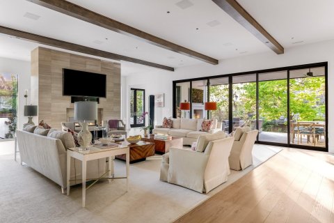 6715 Golf Drive